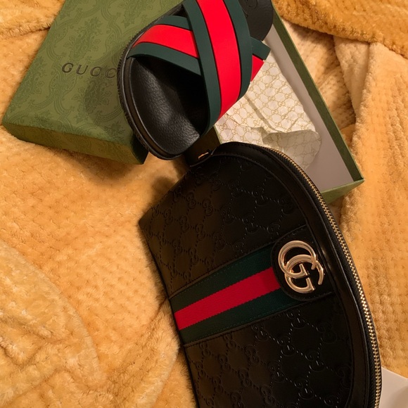 Gucci’s slides with matching crossbody bag - Picture 1 of 2